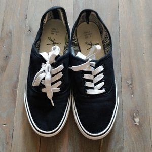 Black Casual Tennis Shoes Sneakers Size 9.5 40/41